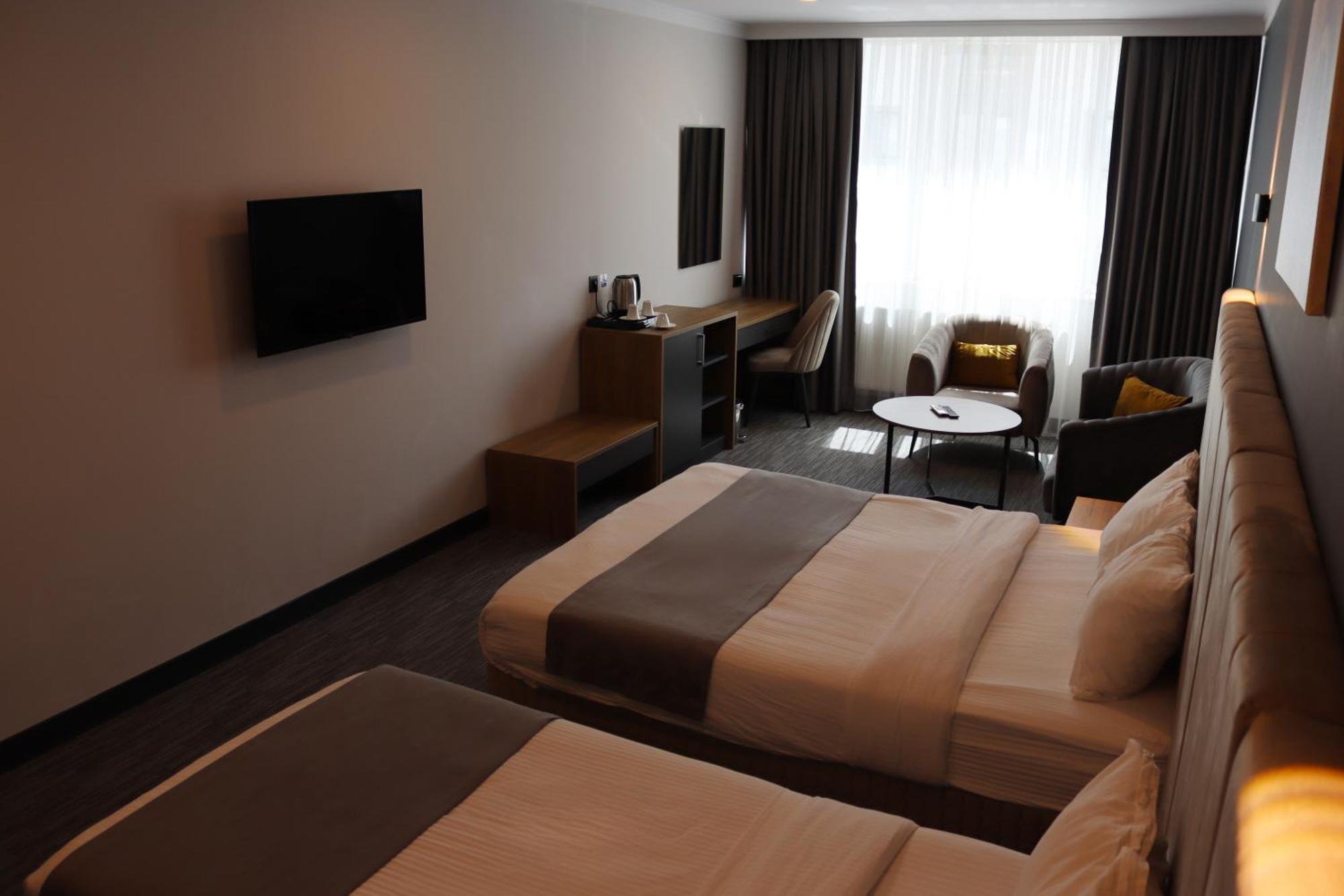 Home Plus Hotel Istanbul Exterior photo
