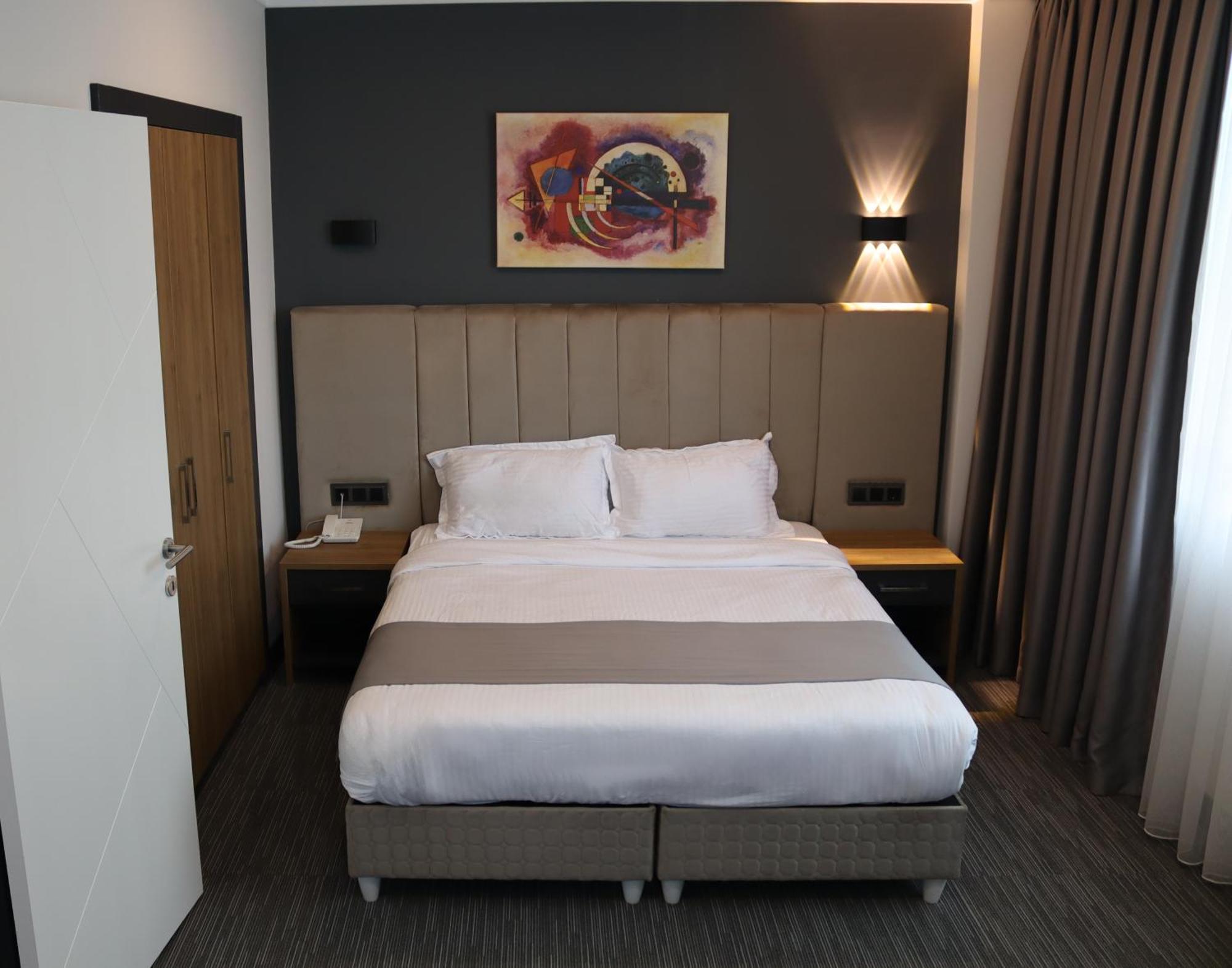 Home Plus Hotel Istanbul Exterior photo