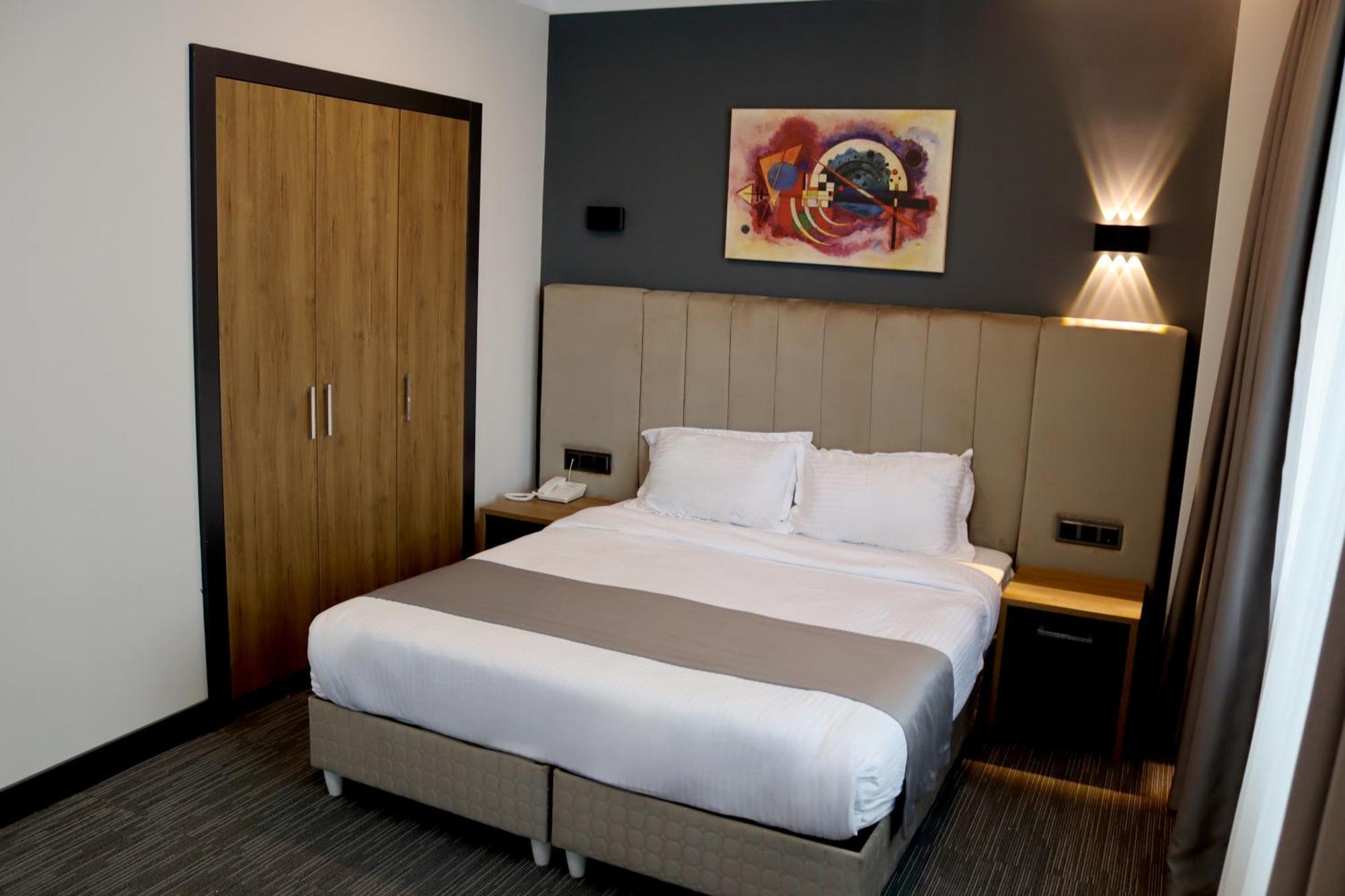 Home Plus Hotel Istanbul Exterior photo