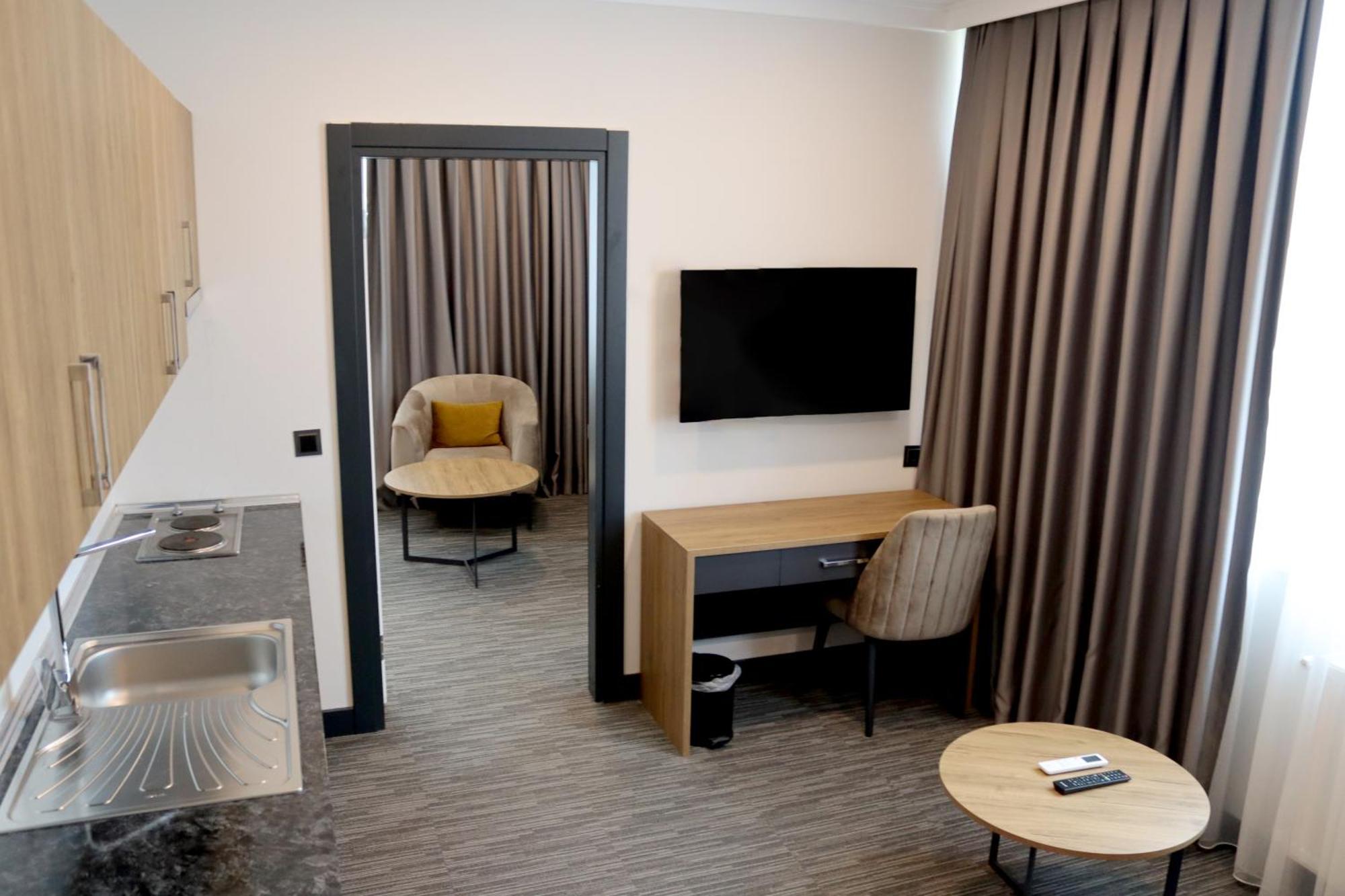 Home Plus Hotel Istanbul Exterior photo