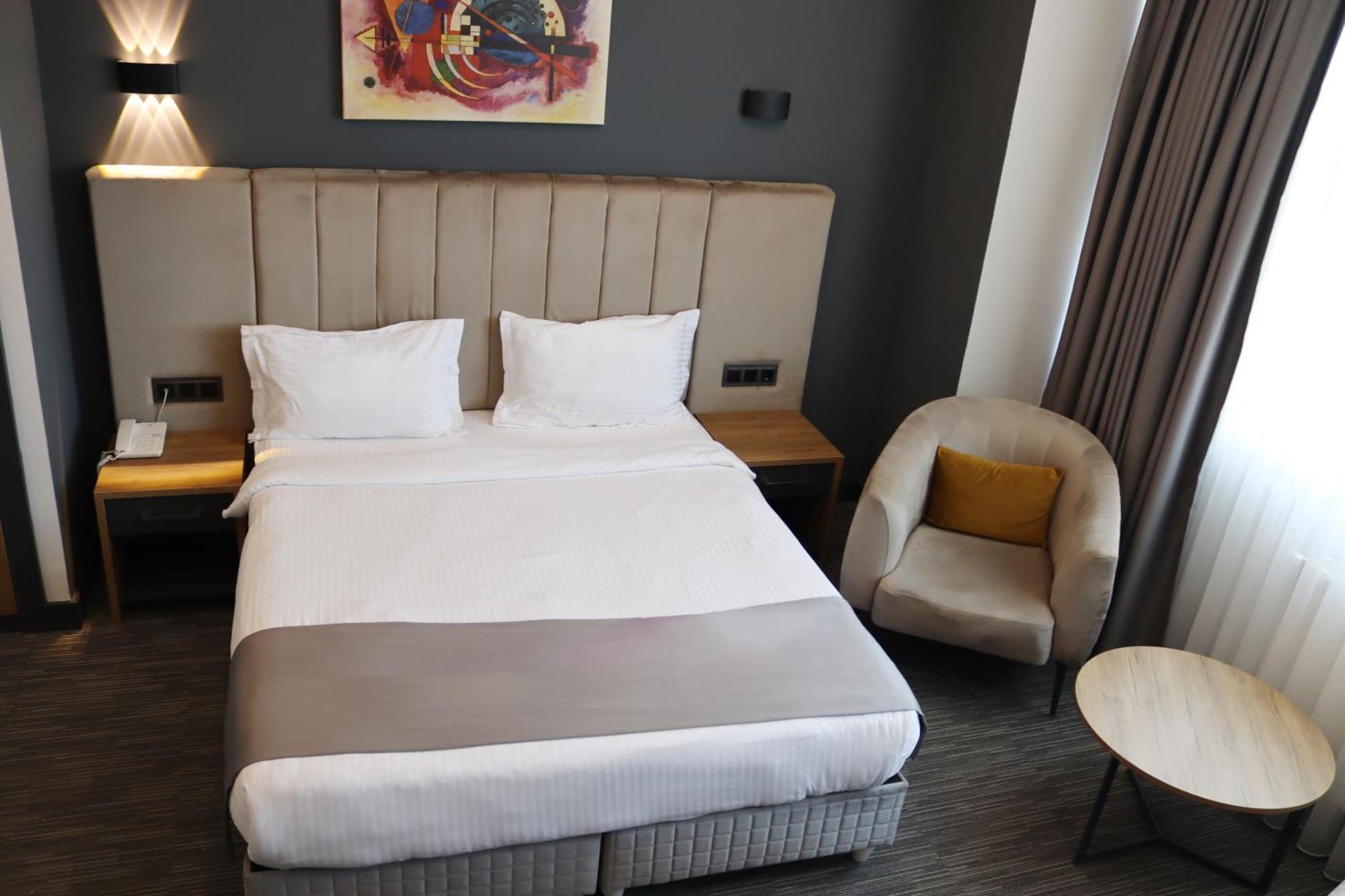 Home Plus Hotel Istanbul Exterior photo