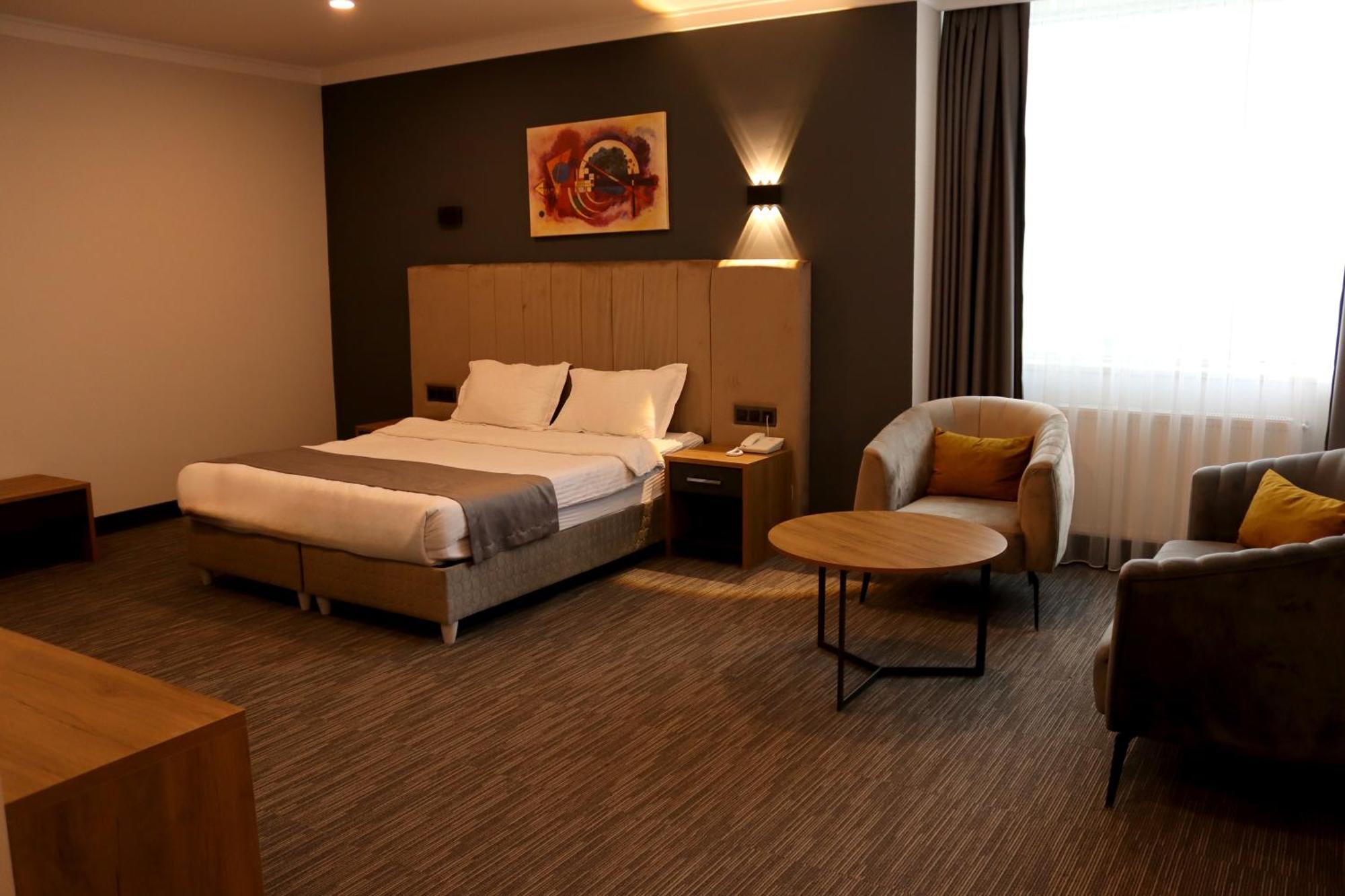 Home Plus Hotel Istanbul Exterior photo