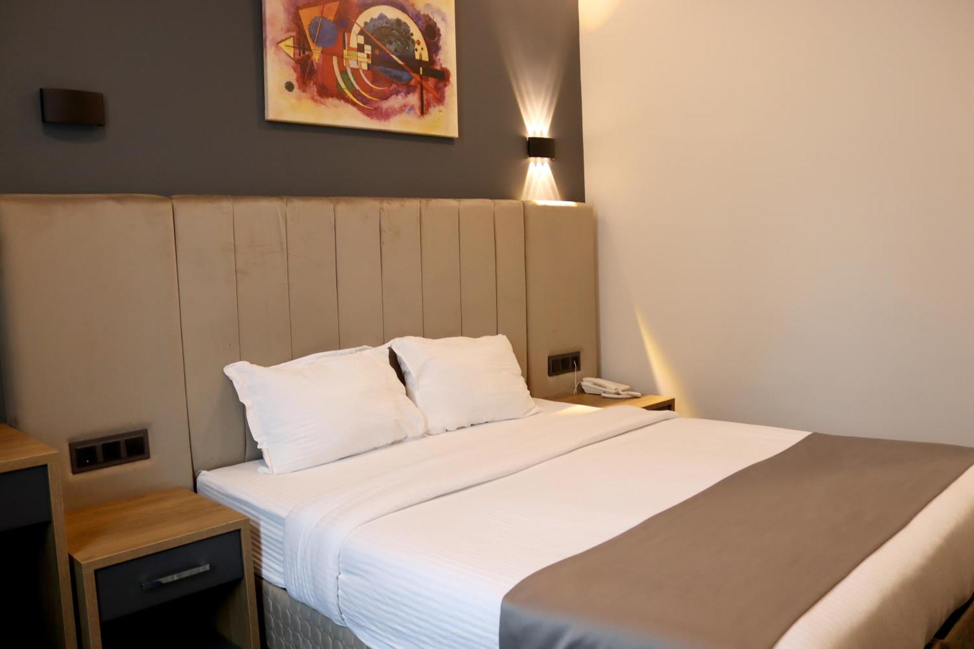 Home Plus Hotel Istanbul Exterior photo