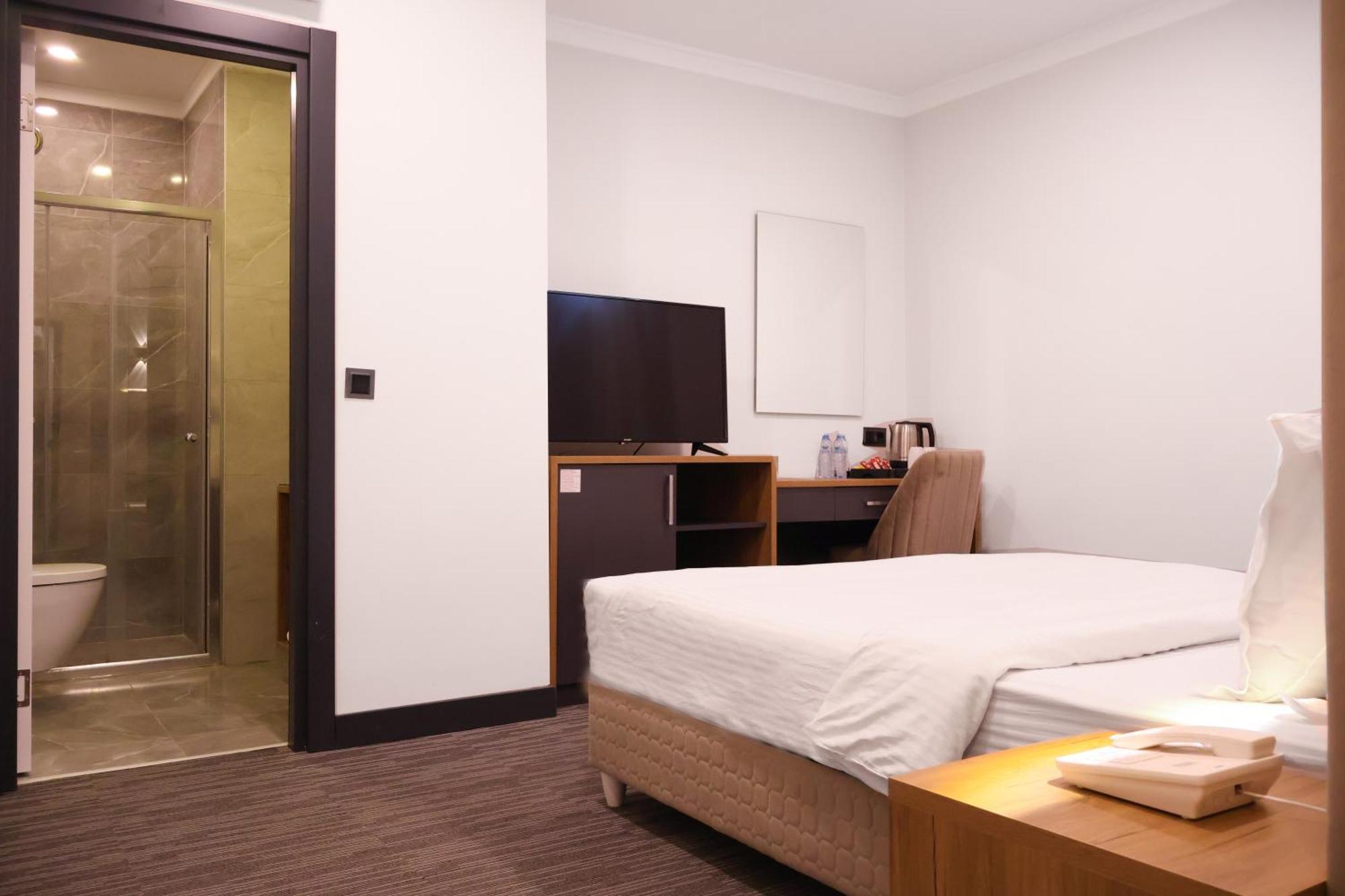 Home Plus Hotel Istanbul Exterior photo