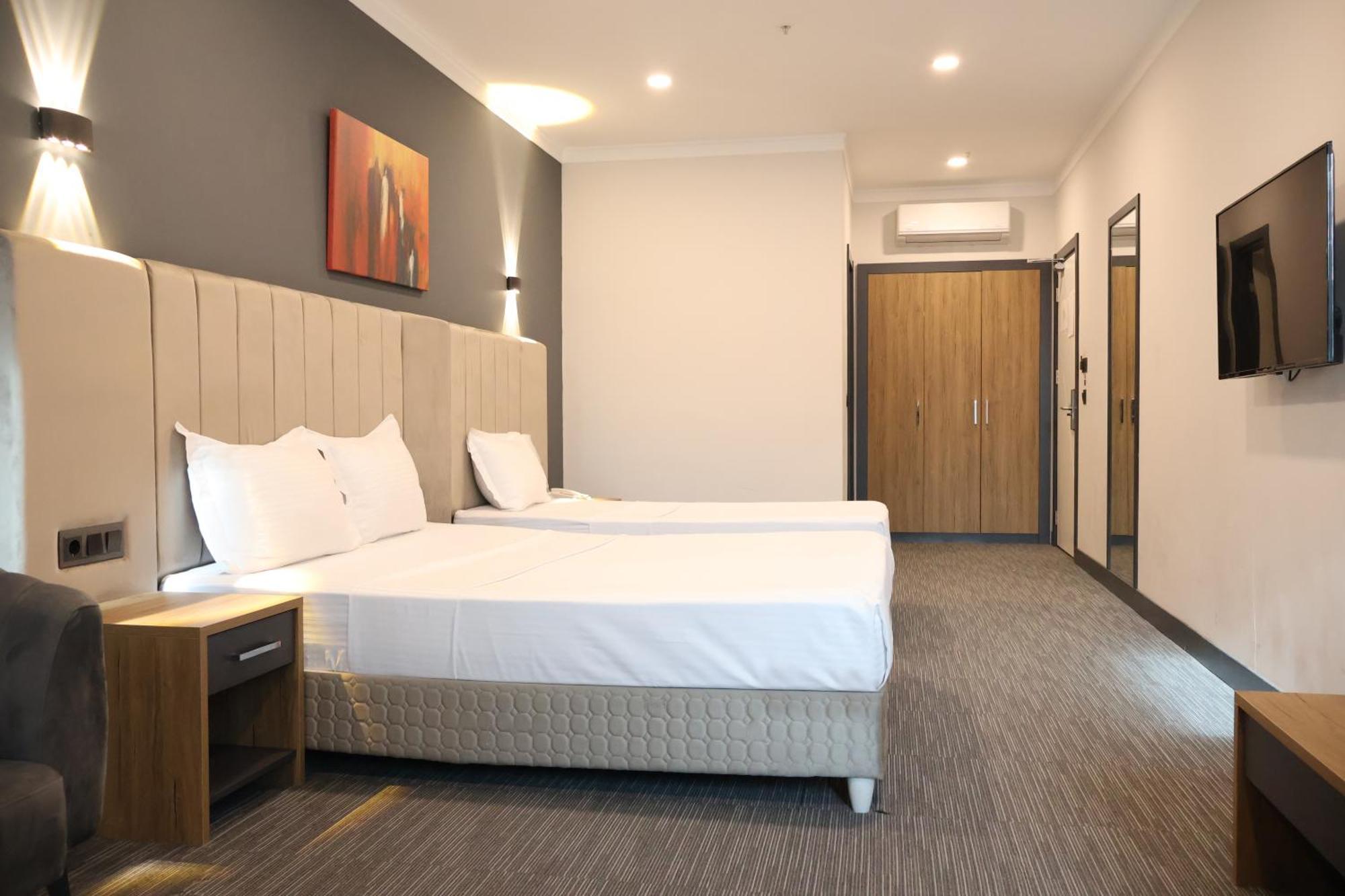 Home Plus Hotel Istanbul Exterior photo